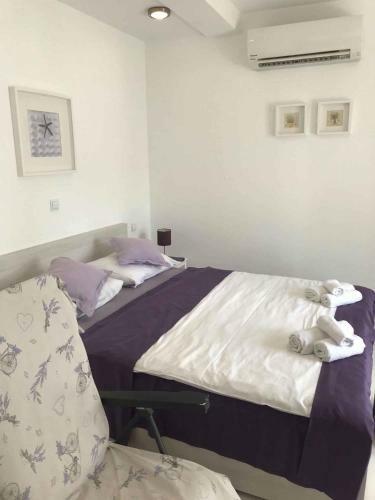 Apartment In Njivice - Insel Krk 42627