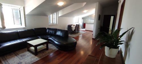 Luxury City Centre Apartment With Stunning View
