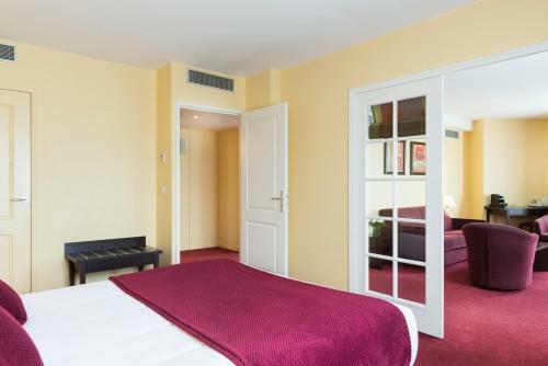 Le Plessis Grand Hotel