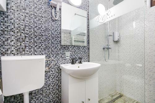 Bed & Breakfast Rex Infinity View 4* Cazanele Dunarii