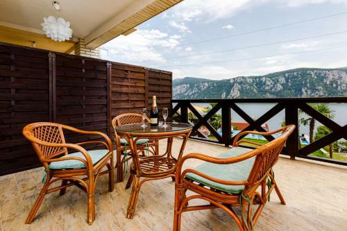 Bed & Breakfast Rex Infinity View 4* Cazanele Dunarii