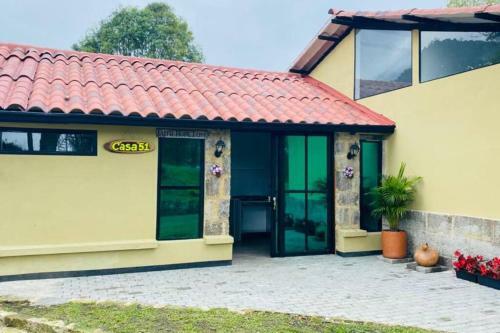 Moderna Caba�a En Medio De La Naturaleza