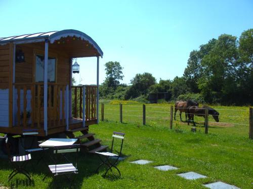 Bed & Breakfast Les Roulottes De La Brauderie
