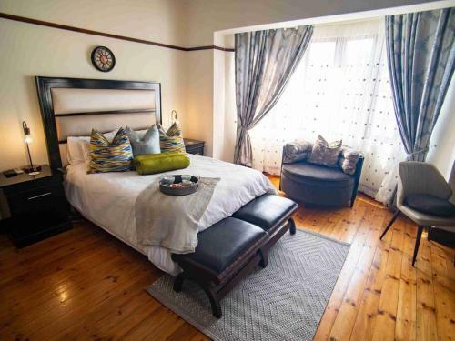 Hostal 74 On Retief Guesthouse