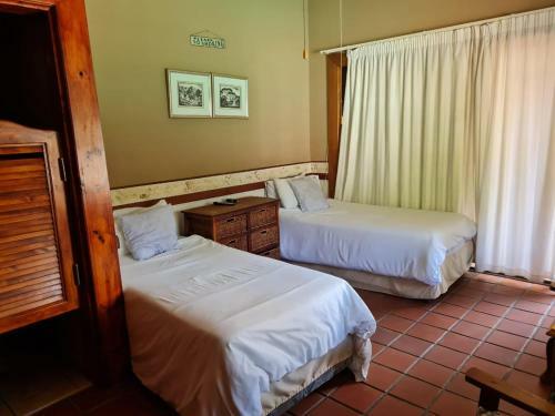 Hostal Loerie Inn Guest House