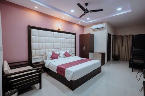 Hotel Bajaj's Karwan Inn