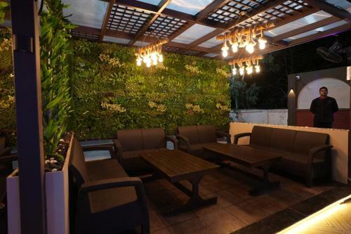 Hotel Bajaj's Karwan Inn
