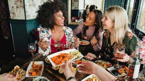 Hotel Couple House