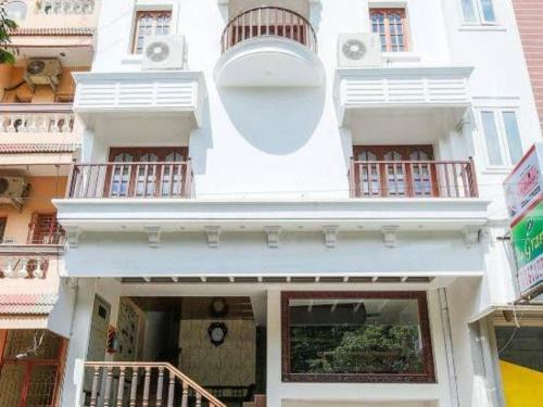 Bed & Breakfast Mayura Residency And Resorts