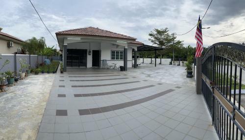 Banglo Homestay_byeyzanee