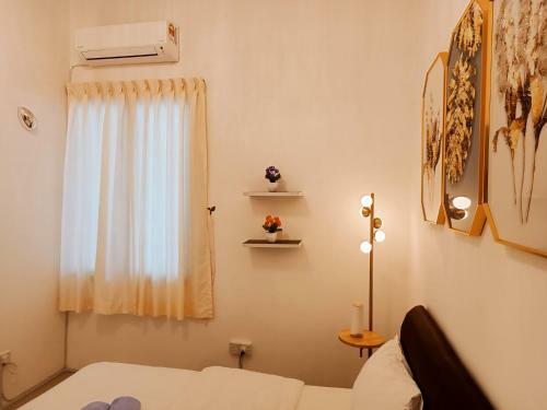 Amazing 4 Bedroom Townhouse With Ample Parking