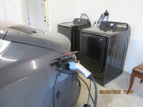 Cool Pad 2 Electric Car Garage Beach Central 8 Ok