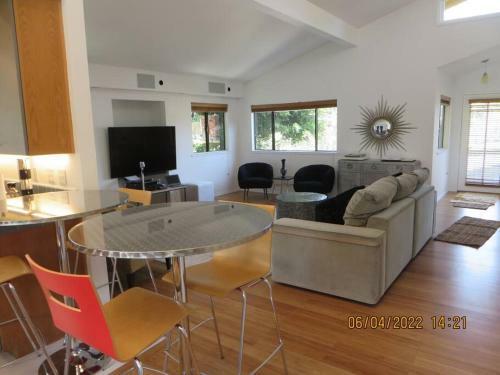 Cool Pad 2 Electric Car Garage Beach Central 8 Ok