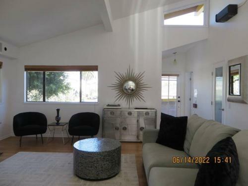 Cool Pad 2 Electric Car Garage Beach Central 8 Ok