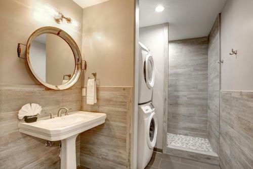 Salty Sister 2bdrm Condo Suite B4 6
