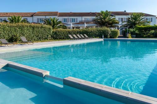 Hotel Thalacap Ars-en-r�