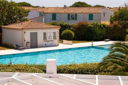 Hotel Thalacap Ars-en-r�