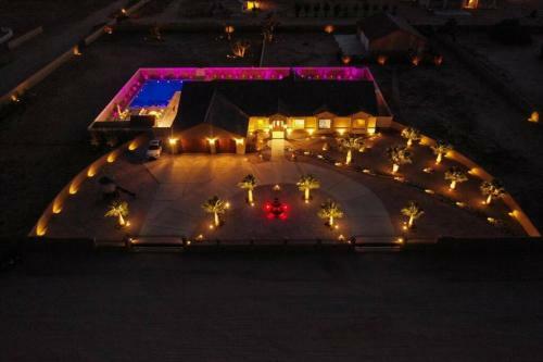 Villa Palmdale Paradise Palace / Special Event Venue