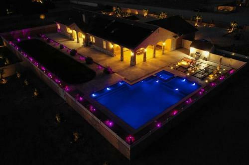 Villa Palmdale Paradise Palace / Special Event Venue