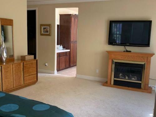 Gated, Luxurious 3000 Sf Tuscan Wrkspace, Internet 1gbps, Fpit, Bbq