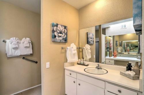 Apartamento Palm Desert Getaway With Pool - Dog Friendly!