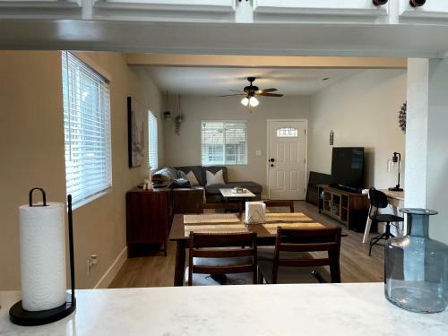 Sacramento Modern Bungalow Close 2 Ucd Med Center