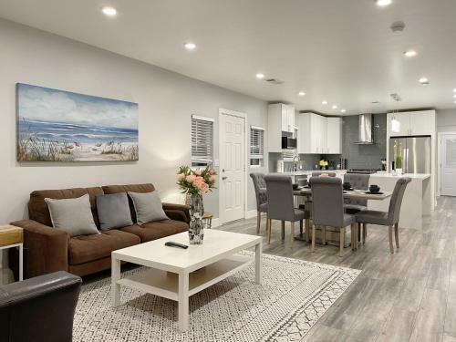 @ Marbella Lane - Stunning Modern Home In Sj