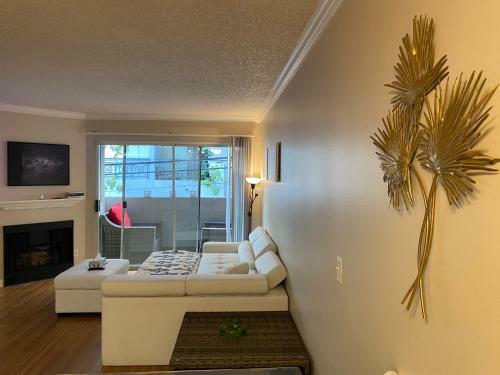 Entire Apartment 1bed/1bath West Hollywood