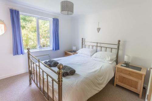 Spacious Ground Floor Apartment - Close To Beaches