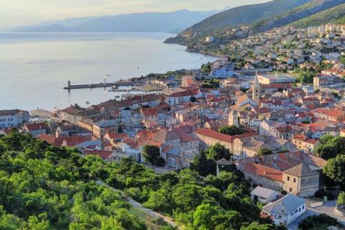 Zora Apartment, Centar Senj