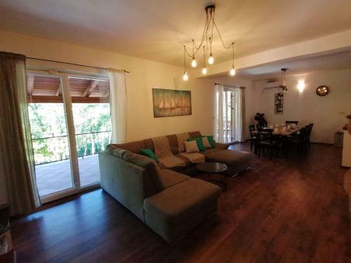 Holiday Home In Tribalj 42438