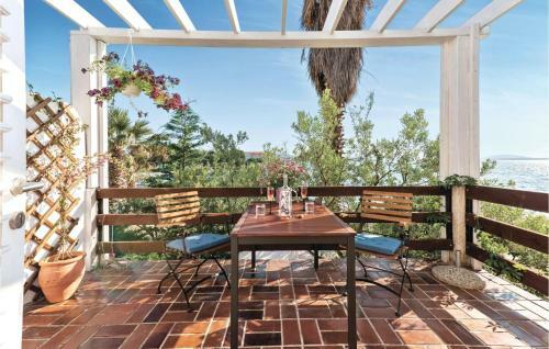 Amazing Home In Sibenik With 2 Bedrooms