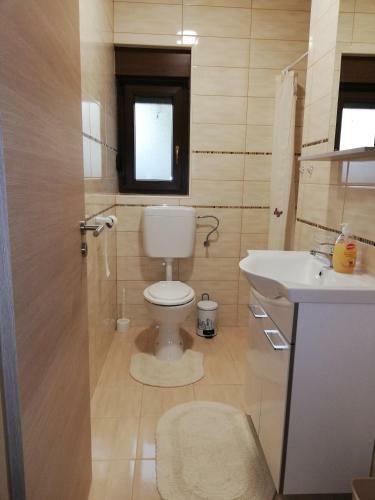 Apartmani I Kamp Turanj-?amuga