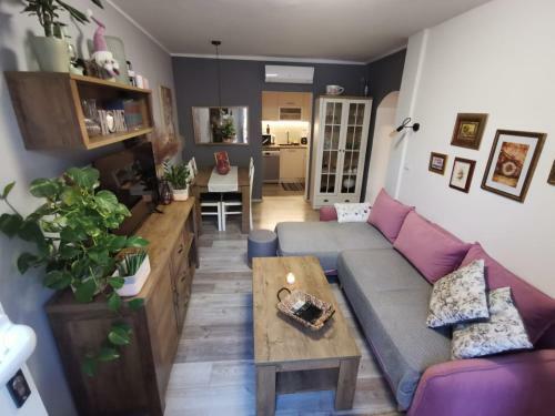Apartment With Garden