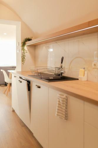 Villa K?hegy Apartman Zam�rdi