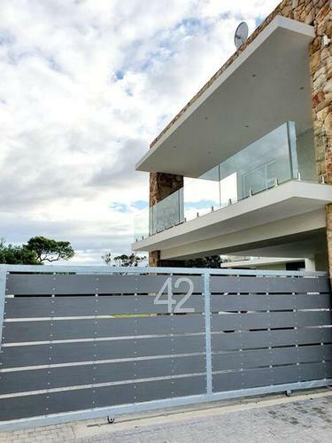 Apartamento Bellrock 42 -style, In The Cola Beach Conservancy