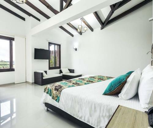 Villa Mansi�n En Guatap� - Colombia