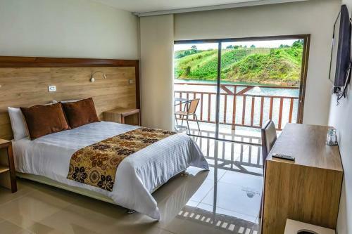 Villa Mansi�n En Guatap� - Colombia