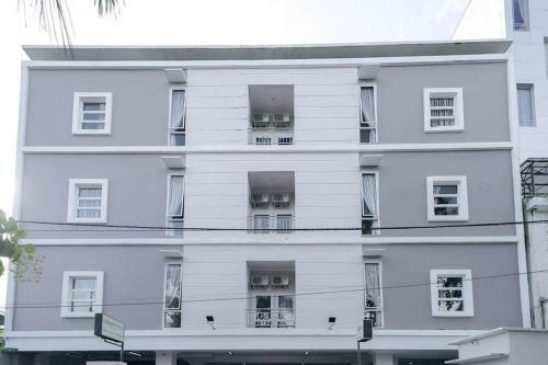 Urbanview Hotel Bari Syariah Palembang