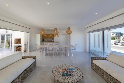 189 Casa Del Playa (3 Bedrooms)