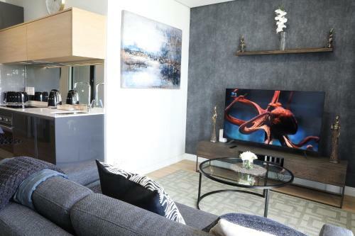 5* Elegant Apartments@1103, Ellipse Waterfall, Midrand