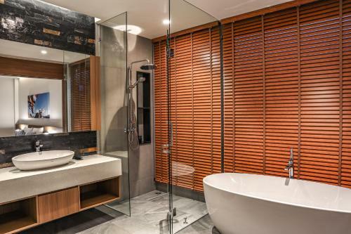Shambhala Grand Villa By Cozy Lake