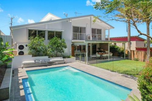 Laze @ Lighthouse - Family Home With Heated Pool