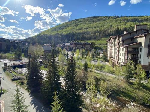Apartamento Centrally Located Condo Steps From Chair Lifts