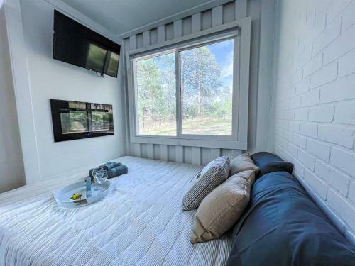 Villa Micah Tiny Home #3 With Hot Tub On 5 Acres