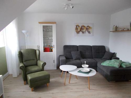 Apartamento Seepark Burhave _ Reetdachhaus Neu