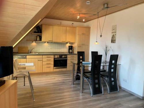 Apartamento Seepark Burhave _ Reetdachhaus Neu