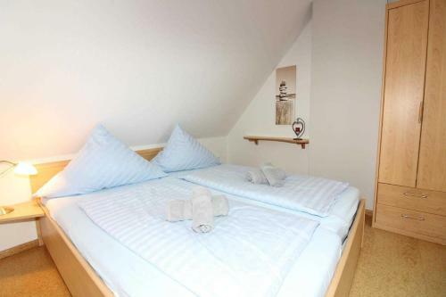 Apartamento Seepark Burhave _ Reetdachhaus Neu