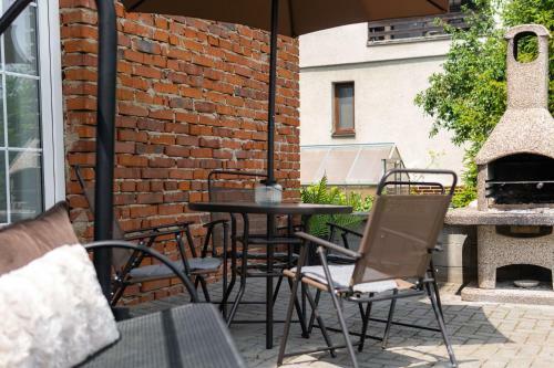 Spacious House 100m2 With Garden, Grill And Parking