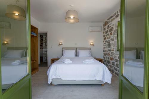 Aris-apea Villas